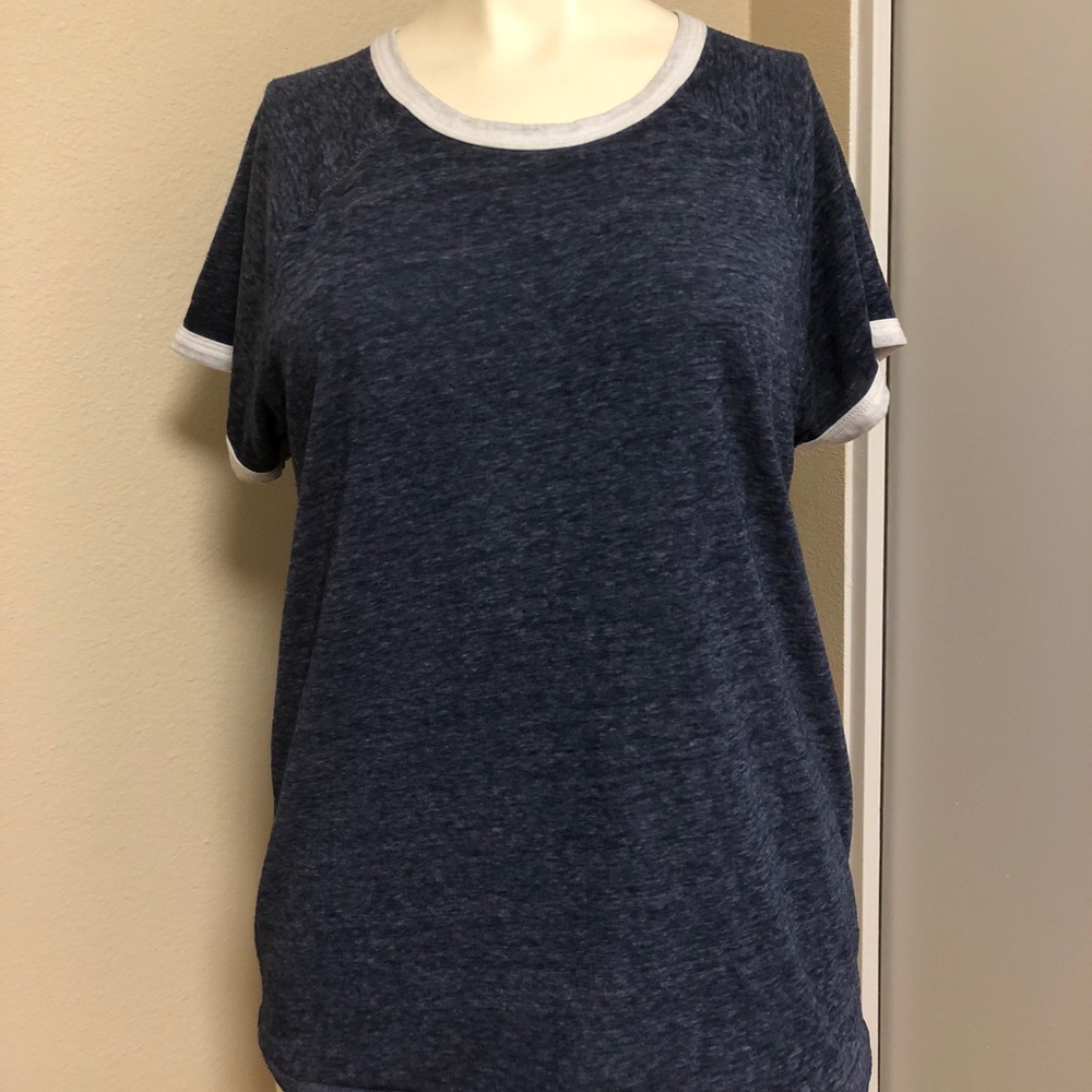 American Eagle Blue Scoop Neck T-shirt Size Small
